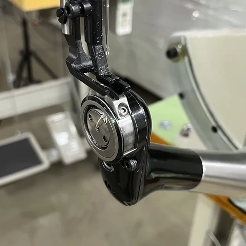 JN-168SS Small Mouth Single Needle Swing Arm Side Wall Stitching Machine
