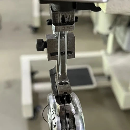 JN-168Z Double Needle Swing Arm Side Wall Stitching Machine