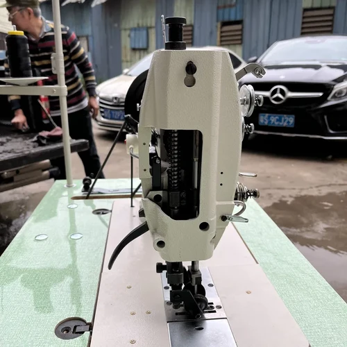JN-1810 Double Needle Heavy Duty Stitching Machine