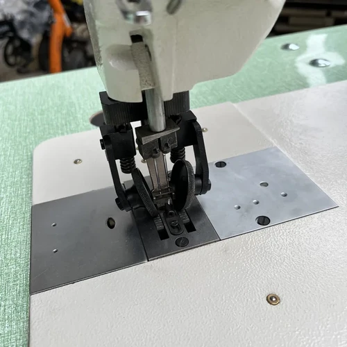 JN-1810 Double Needle Heavy Duty Stitching Machine