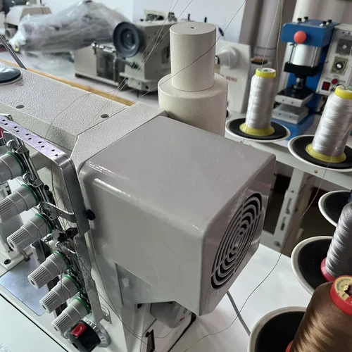 JN-7200 Four Needle and Six Threads Post Bed Machine